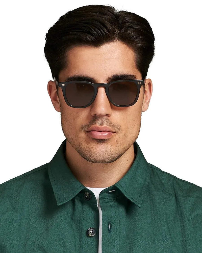 Óculos de Sol Masculino em Acetato Quadrado - Elegância e Proteção UV 🕶️